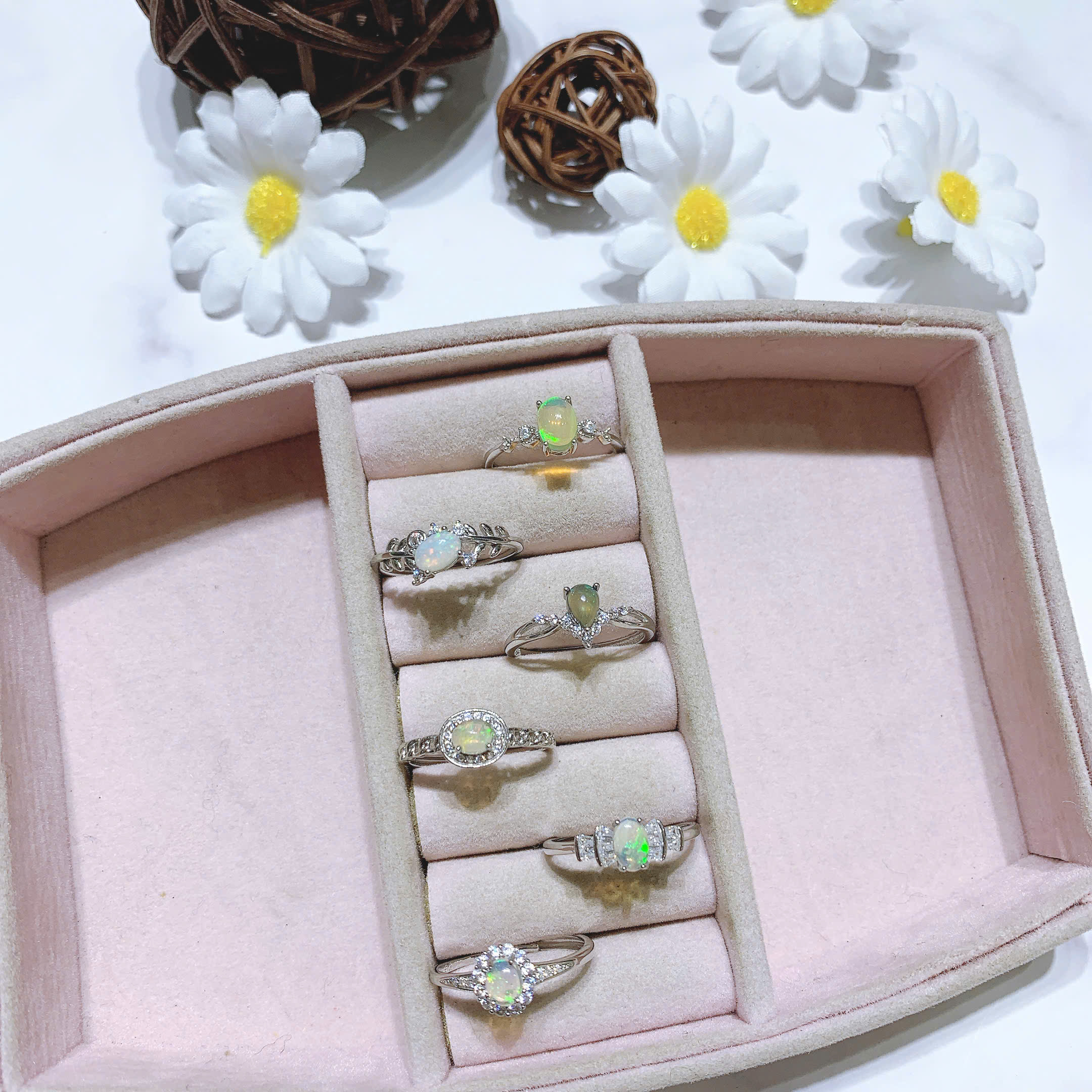 Nhẫn bạc đính đá Opal tự nhiên cao cấp